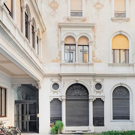 Easylife - Accogliente Monolocale In Via Torino, Posizione Perfetta Per Scoprire La Citta Lägenhet Milano Exteriör bild