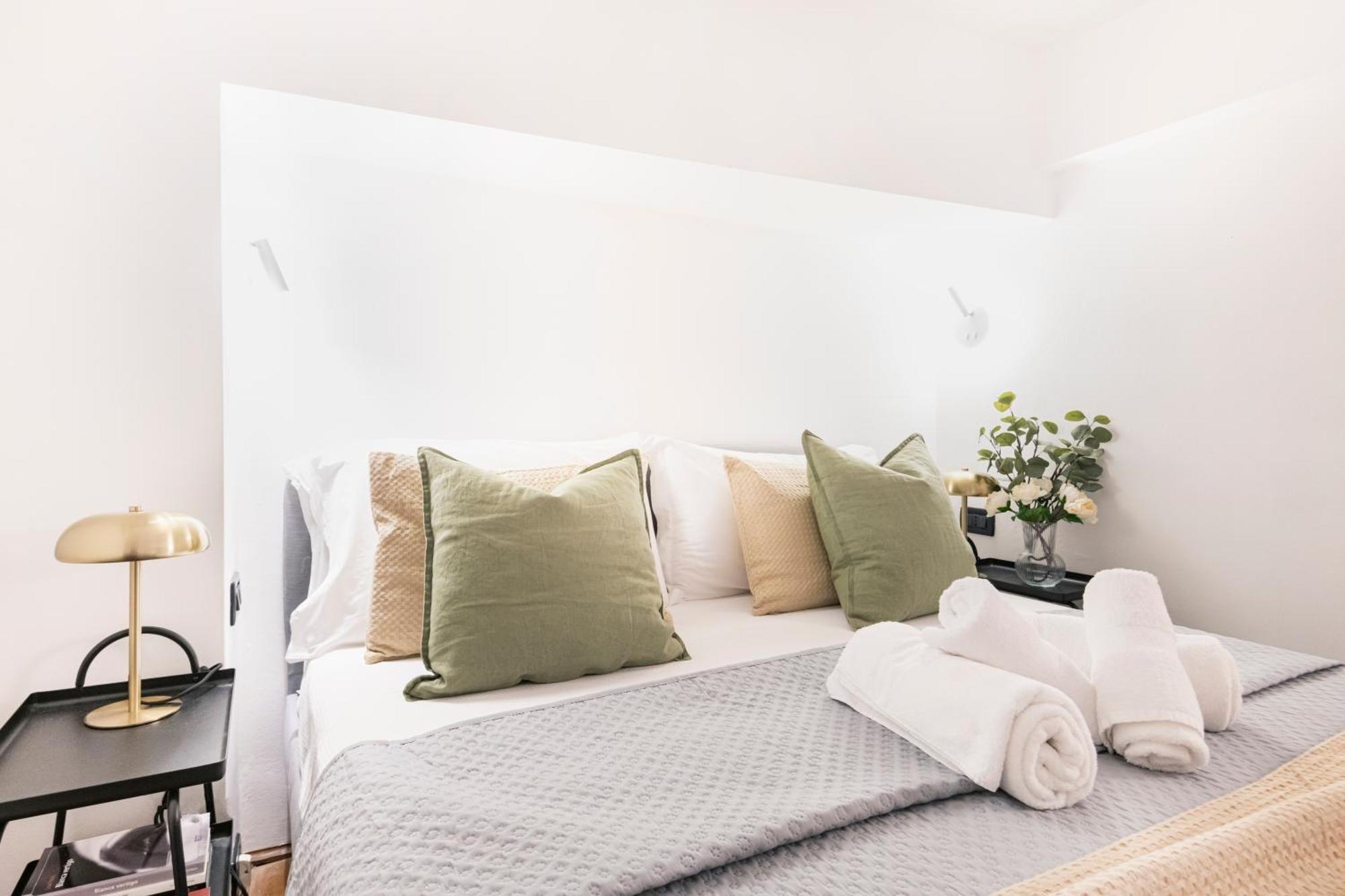 Easylife - Accogliente Monolocale In Via Torino, Posizione Perfetta Per Scoprire La Citta Lägenhet Milano Exteriör bild